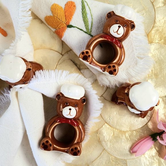 Vintage - Set of 4 - Hand-Painted Porcelain Bunny Napkin Ring - Picture 2 of 9